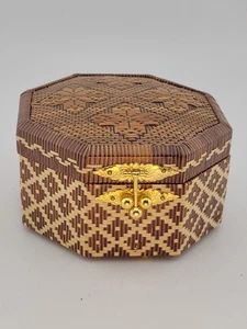 Vintage Thai Yan Lipaole gewebt ~ achteckig ~ Schmuck Schmuckschatulle ~ handgefertigt Thailand  - Bild 1 von 11
