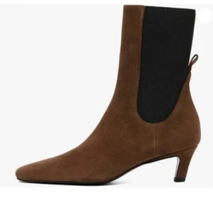 Milooey shoes Women's Square Toe Ankle Boots Kitten Low Heel Chelsea Boots Brown - Picture 1 of 8