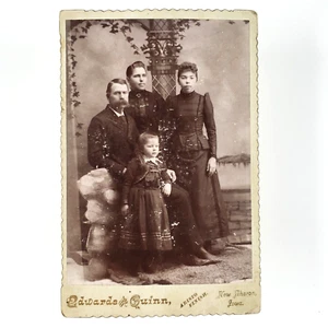 Nueva tarjeta de gabinete de madre e hija Sharon Iowa Family Photo c1895 C3332 - Imagen 1 de 2