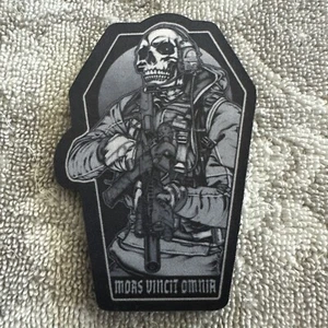 DEATH CONQUERS ALL 2x4 Embroidered Morale Patch Hook Backing - Picture 1 of 4