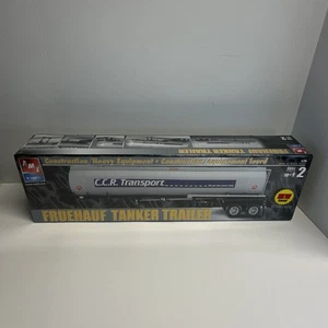 1/25 Kit AMT / ERTL FREUHAUF TANKER TRAILER CCR TRANSPORT New - Picture 1 of 6