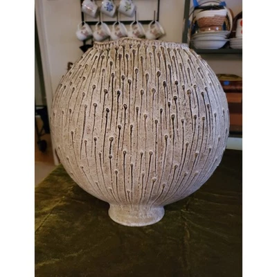 Jarrón redondo de cerámica MCM 70 con diseño de goteo texturizado, decoración de cerámica firmada Foto 1 de 4