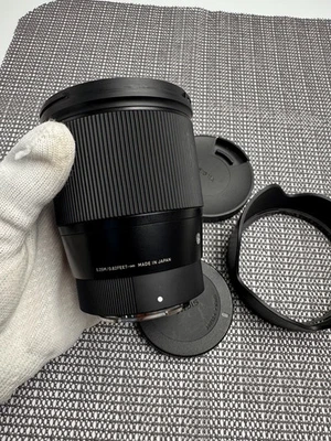 SIGMA 16mm F/1.4 DC DN Contemporary Lens with Lens Hood for Sony E mount Camera - Image 1 of 4