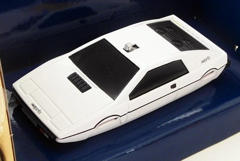 Corgi 1/36 Scale CC04513 - Lotus Esprit S1 Submarine - The Spy Who Loved Me - Image 1 of 4