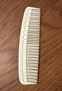 Tupperware Pocket Comb - Styling #63 Made USA Cream 4 3/4" Vintage Farnumsville - Picture 1 of 6