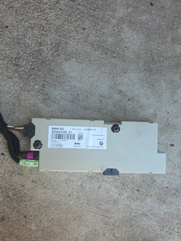 Amplificador de antena serie 12-16 BMW F10 M5 F06 F13 M6 F01 5 6 7 OEM AV9257362 01 Foto 1 de 4