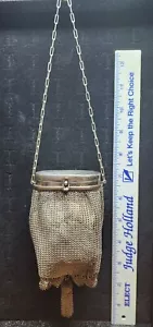 Antica borsa Art Deco in argento sterling a rete con coperchio per trucco con monete testato + - Foto 1 di 6