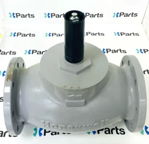 HONEYWELL V5049A1219-2 Flanged Linear Valve - Picture 1 of 7