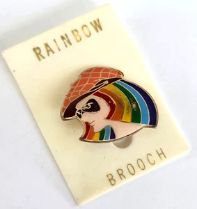 Vintage Regenbogen Haar Dame mit Kappe Emaille goldfarben Pin 15/16" in Karte - Bild 1 von 6