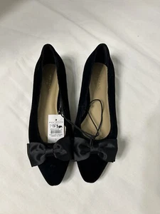 Zapatos de fábrica Ann Taylor negros elegantes punta plana moño sin cordones aterciopelados nuevos con etiquetas talla 6M - Imagen 1 de 5