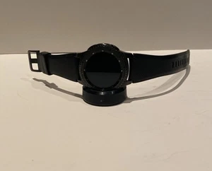 Montre connectée Samsung Gear S3 Frontier SM R760 Bluetooth WiFi 46 mm + base de charge - Photo 1 sur 8