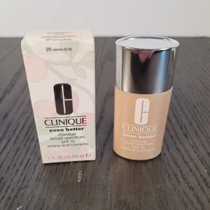 CLINIQUE Even Better Makeup 20 SIENNA (D-N) Foundation Evens & Corrects - NIB - Picture 1 of 3