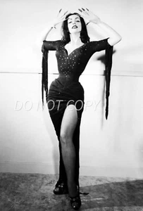 Retro Halloween Pin-Up 8x10 Foto - Sexy Vintage Poster Kunst - Bild 1 von 1