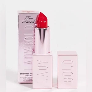 Too Faced Lady Bold Em-Power Pigment Lipstick #08 UNAFRAID - Size 4 g / 0.14 Oz. - Picture 1 of 1