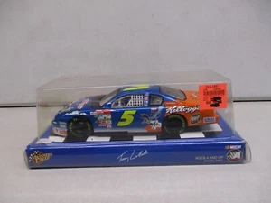 2002 Winners Circle Terry Labonte Kelloggs Looney Tunes Roadrunner 1/24 - Picture 1 of 2