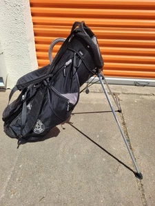 *PRISTINE* Sun Mountain Black Golf Stand Bag, *HCC HOUSTON COUNTRY CLUB LOGO* - Picture 1 of 17