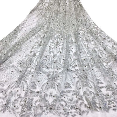 Tela de encaje de malla de tul claro brillo plata metálica Bellagio de 5 yardas Foto 1 de 4