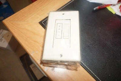 QUORUM CEILING FAN WALL CONTROL 7-1191-10 - Image 1 of 3