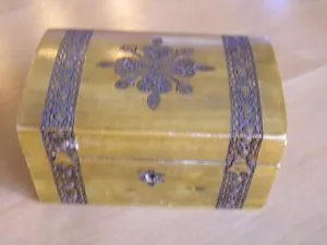 Casa de muñecas estilo pirata de colección pecho cúpula tronco pirografía incrustación de latón - Imagen 1 de 12