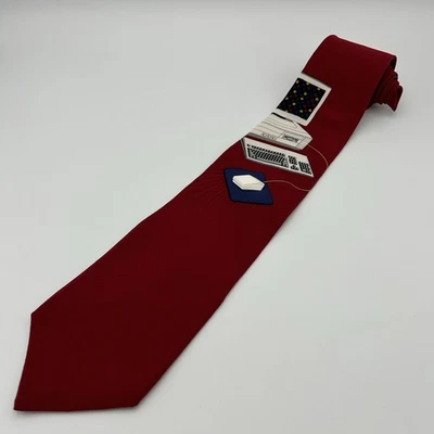 Corbata de colección Vicky Davis “Mouse Trap” roja seda computadora firmada por diseñador Foto 1 de 4