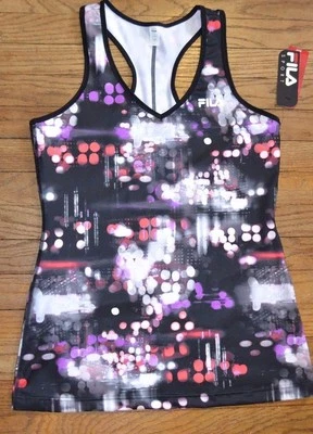 Camiseta sin mangas Fila Sport Racer Back Performance luces de ciudad funcionando precio de venta sugerido por el fabricante 24,00 USD Foto 1 de 2