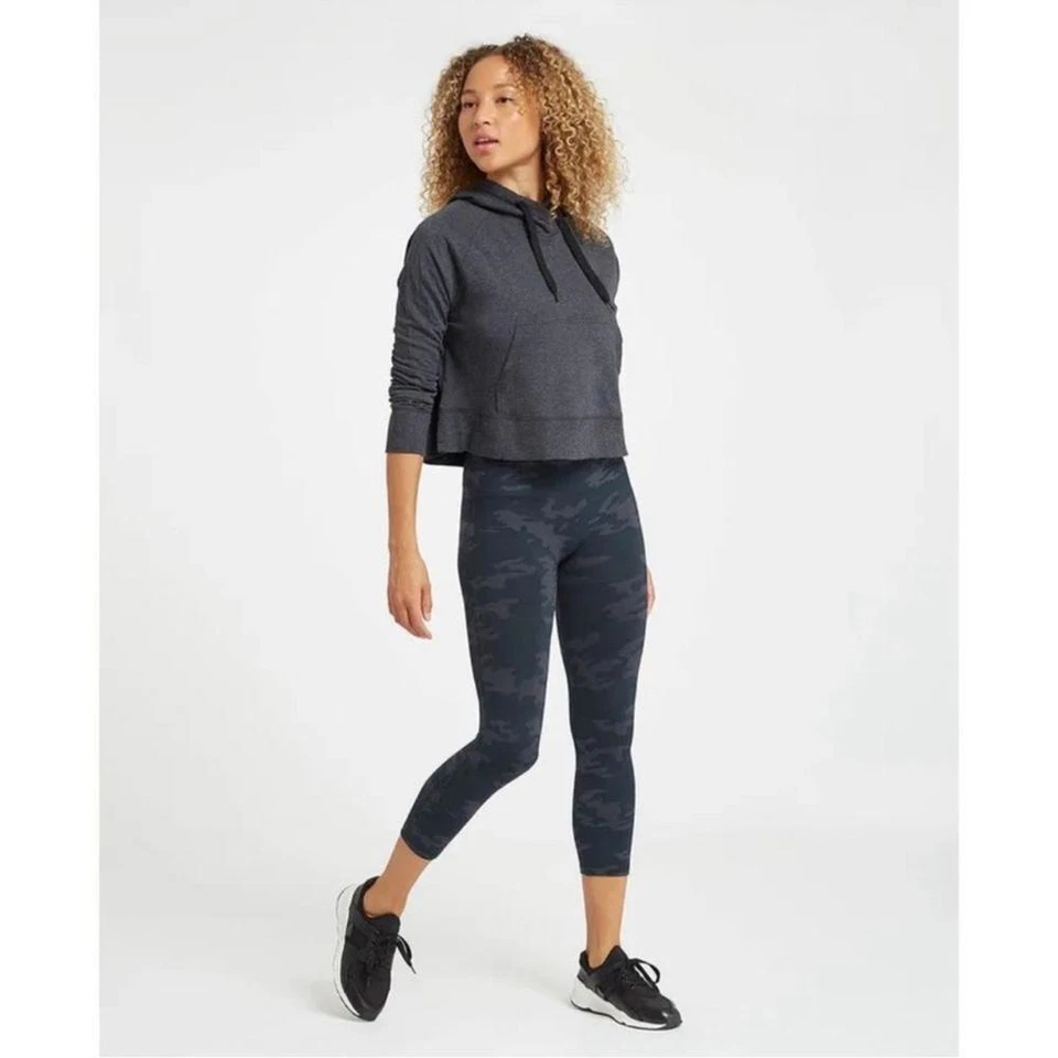 SPANX LOOK AT ME NOW SEAMLESS LEGGING BLACK CAMO FL3515 Medium Sz