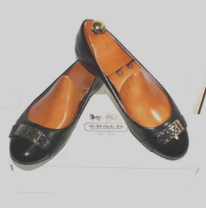 COACH London Vachetta Black Calfskin Metal Logo Ballet Flats UK 7 - Picture 1 of 8