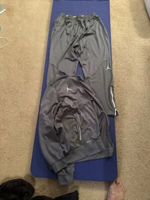 Terno de aquecimento Jordan GG parte superior e inferior XXL - Imagem 1 de 4