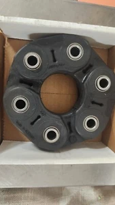 Acoplador de junta flexible de eje de transmisión Dorman® 935-106 2004 Pontiac GTO - Imagen 1 de 3