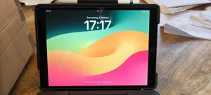 Apple iPad Pro 1. Gen 256GB, Wi-Fi + 4G, 10,5  Zoll Silber  - Bild 1 von 13