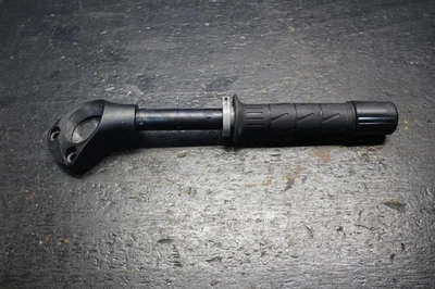 12-23 KAWASAKI NINJA ZX14R ZX14 OEM CLIPE DIREITO NO GUIDÃO 2012 13 14  - Imagem 1 de 4