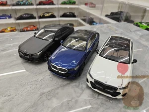 MINICHAMPS 1:18 BMW i5 2023 Alloy diecast Model Car Hobby Gifts White/Blue/Black - Picture 1 of 27