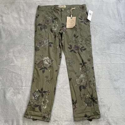 Democracy Pants 6 NWT Flex-ellent Convertible Utility Green Floral Stretch  - Image 1 of 4