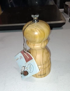 Molino de sal de madera de olivo Imperia Bisetti 5,12 pulgadas con molinillo ajustable - Imagen 1 de 4