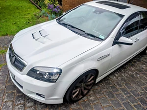 ZL1 VE Bonnet Scoop suit Holden VE - Picture 1 of 10