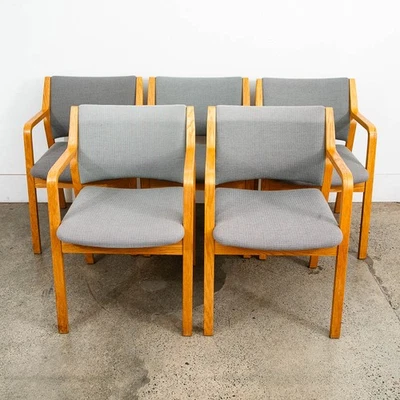 Juego de 5 sillas de comedor modernas danesas de mediados de siglo Skagen de roble vintage Foto 1 de 4