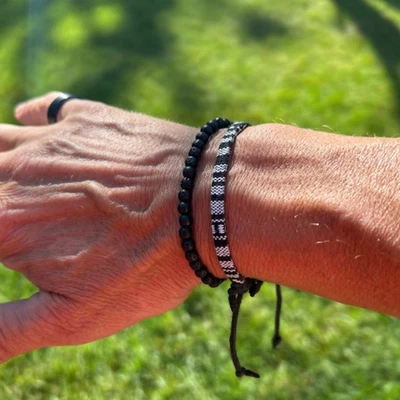 Brazalete curativo cuentas trenzadas cuerda surfista roca lava natural 2 piezas para hombres mujeres Foto 1 de 3