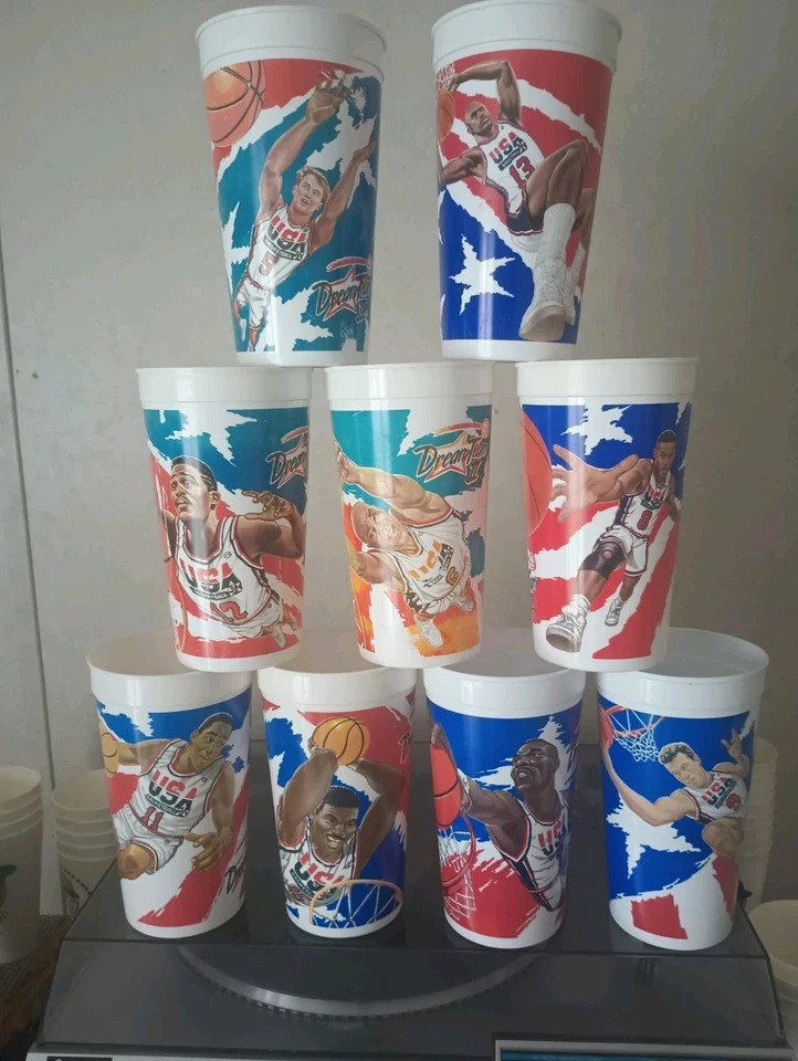 Memorabilia del Dream Team de baloncesto olímpico 1992 y 1994: tazas McDonald's vintage  Foto 1 de 4