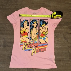 Dc Comic Women Top Size S Pink T-Shirt super Heroes Wonder Woman Graphic Tee - Picture 1 of 4