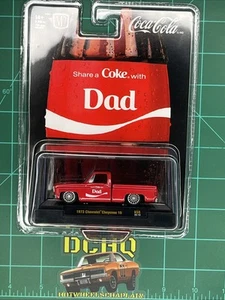 2025 M2 Machines 🔥 COCA-COLA PREMIUM "DAD" 🔥 1973 Chevrolet Cheyenne 10 A58 - Bild 1 von 4