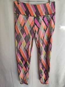 Victoria's Secret Hose Sport Knockout Capri Leggings geometrisches Muster Größe Large - Bild 1 von 6