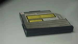 Toshiba Satellite 13.3" 3000 Optical Drive + Bezel/Casing K000810870 - Picture 1 of 3