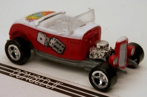 Johnny Lightning 1932 Ford HiBoy Roadster White/Red '32 Deuce JL 1/64 Scale - Picture 1 of 2