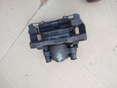 Pinza de freno trasera izquierda Jaguar XJ6 95-97 vdp con soporte de montaje usada  Foto 1 de 4