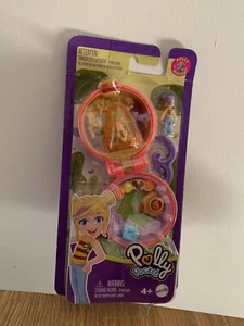 Polly Pocket Bee Keeper Compact Playset with 5 Pieces - Picture 1 of 2