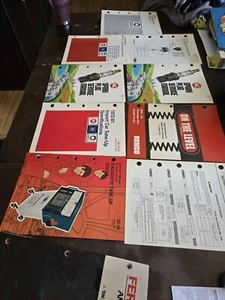lot of 9 Auto spec and serive manuals - Foto 1 di 10