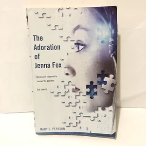 The Adoration of Jenna Fox (The Jenna Fox Chronicles) - Picture 1 of 4
