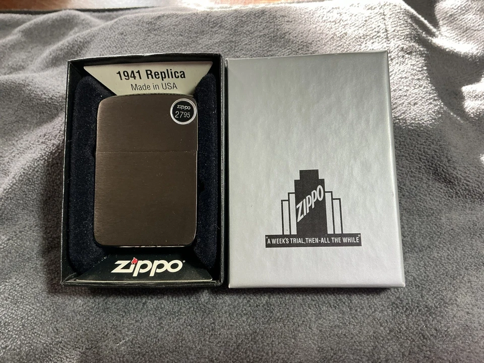 Zippo 1941 Replica Brushed Chrome Lighter
