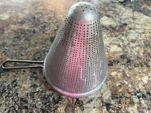 Vintage Aluminum Sieve Colander Ricer Cone Strainer 8.5" Tall 6.5" Diameter - Picture 1 of 7