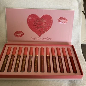 Makeup Magic Lipstick Collection - Picture 1 of 2